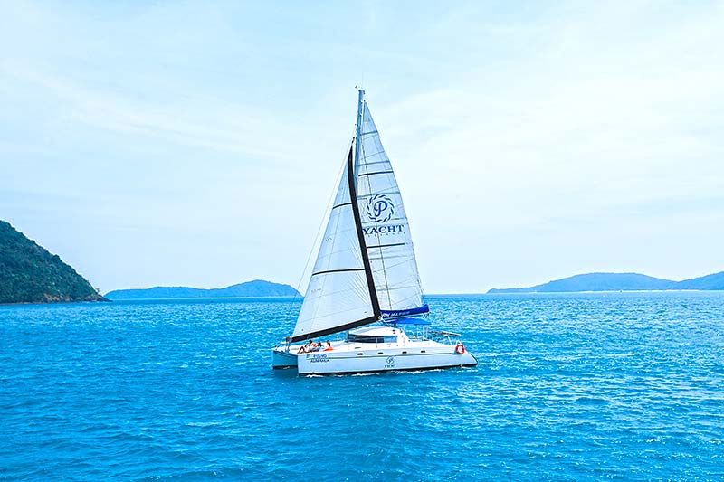 Catamaran Koh Racha